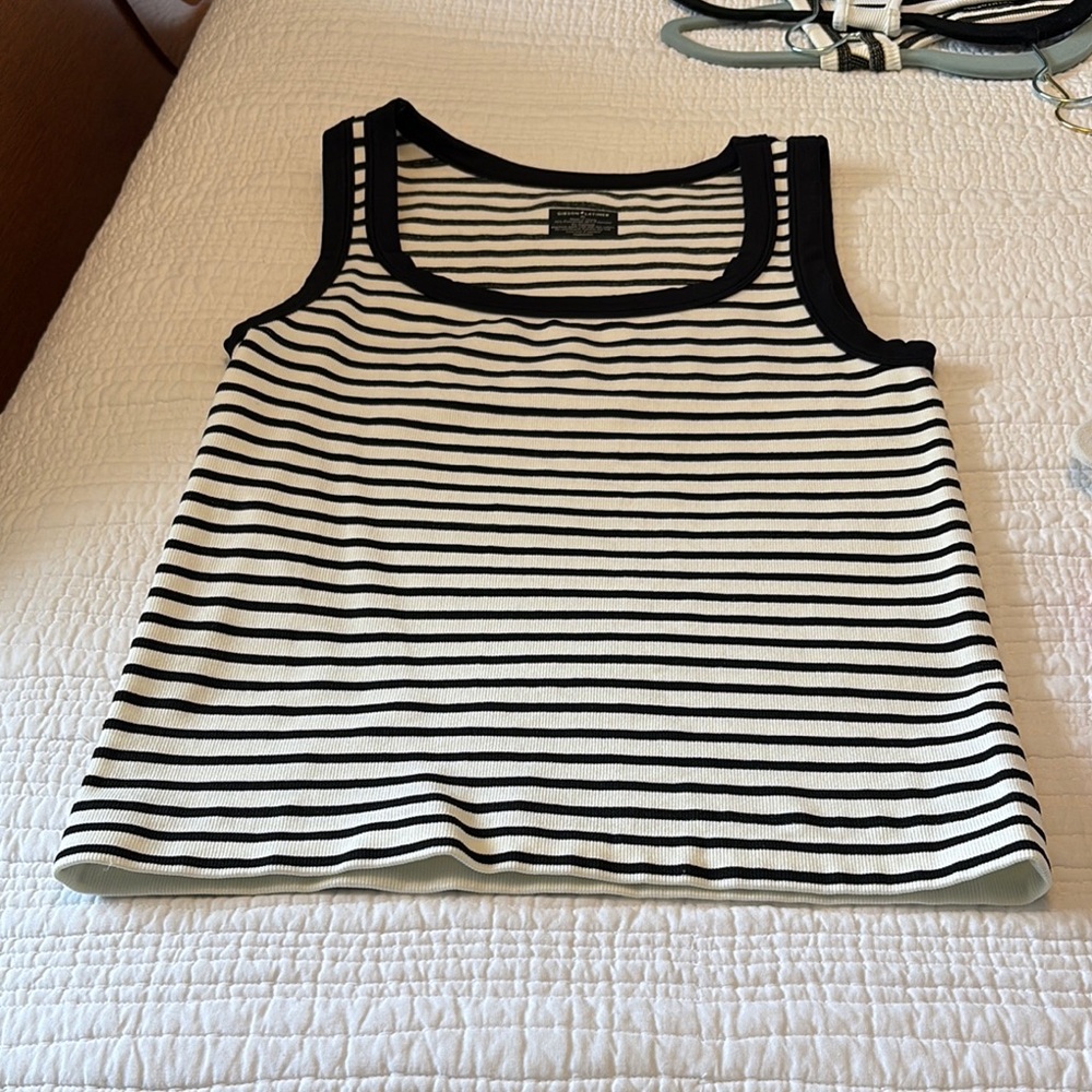 Gibson Latimer Black and White Striped Sleeveless Tank